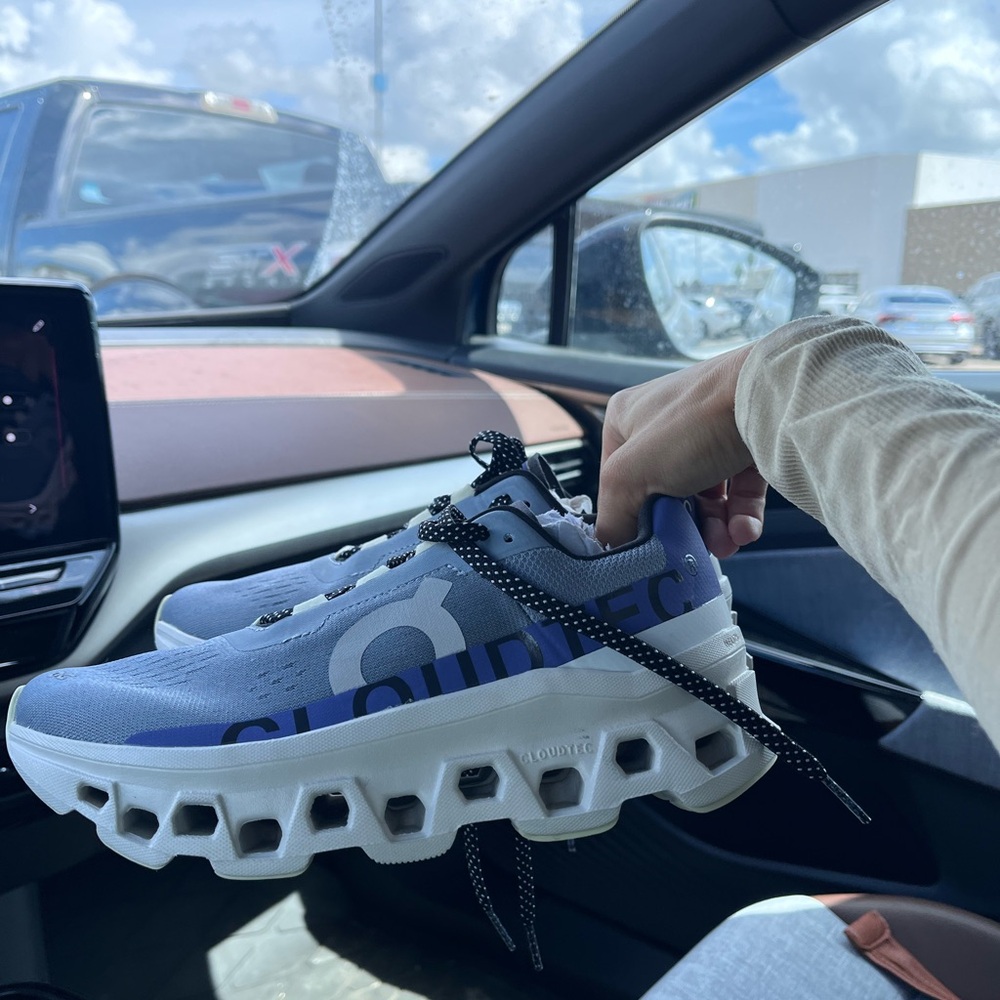 On Running Cloudstratus Blue Sneakers